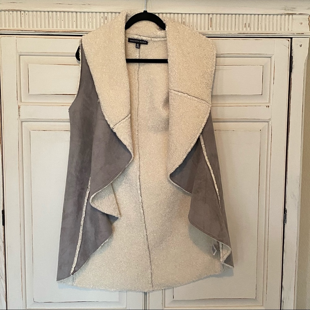 Saks Fifth Avenue Faux Fur Waterfall Front Vest Oversized Cozy Sz Small Fall